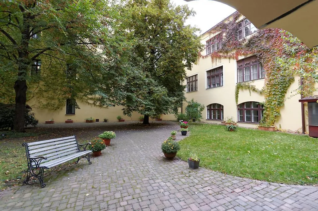 Husova Apartments Prague