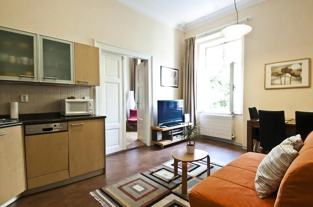 Husova Apartments Prague