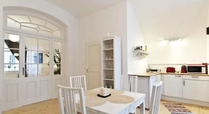 Husova Apartments Prague