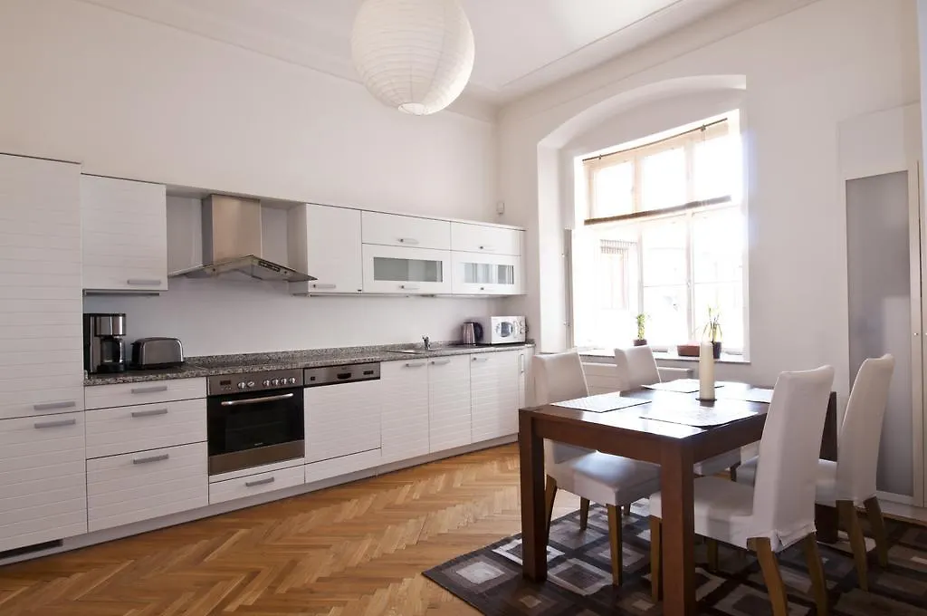 Husova Apartments Prague