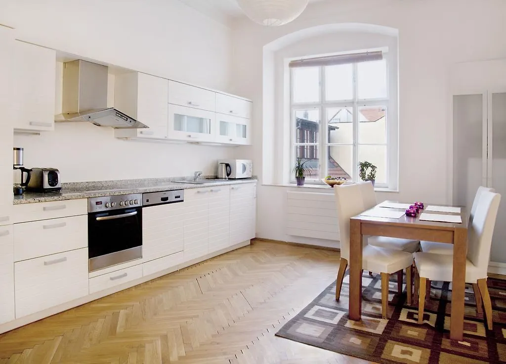 Husova Apartments Prague