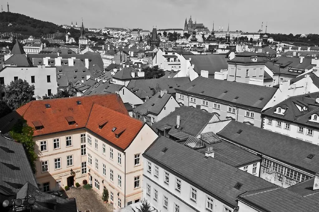 Husova Apartments Prague